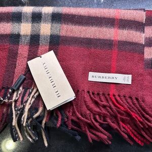 NWT BURBERRY Check Cashmere Scarf in Claret (burgundy/deep red)